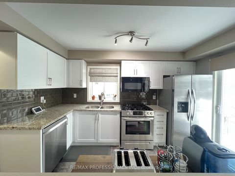 Photo 10 at 56 Beacon Road, Holly, Barrie