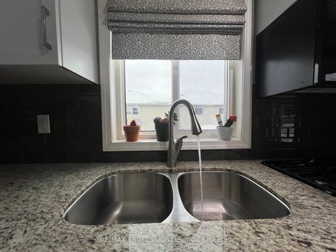 Photo 12 at 56 Beacon Road, Holly, Barrie