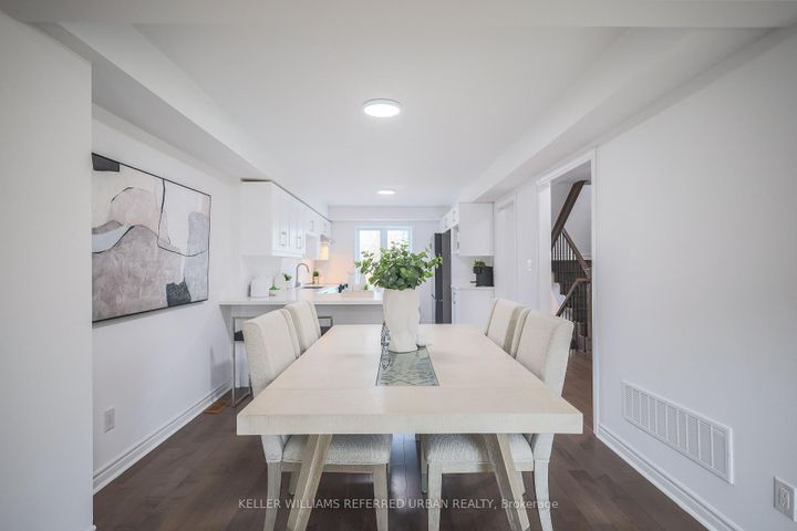 Photo 17 at 4 - 11 Plaisance Road, North Richvale, Richmond Hill