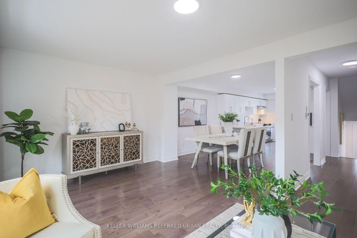 Photo 22 at 4 - 11 Plaisance Road, North Richvale, Richmond Hill