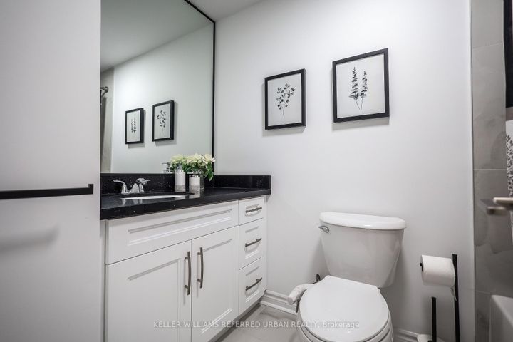 Photo 36 at 4 - 11 Plaisance Road, North Richvale, Richmond Hill