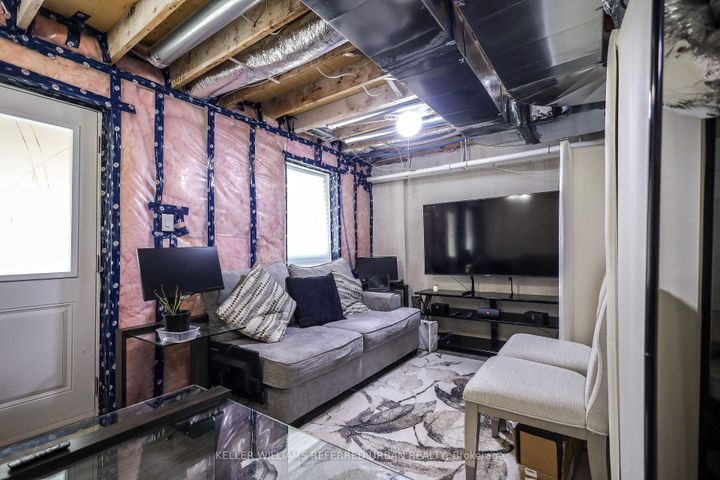 Photo 39 at 4 - 11 Plaisance Road, North Richvale, Richmond Hill