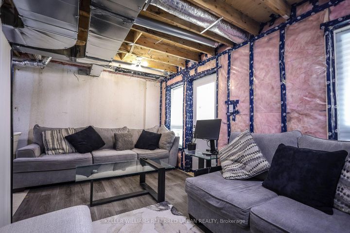 Photo 41 at 4 - 11 Plaisance Road, North Richvale, Richmond Hill