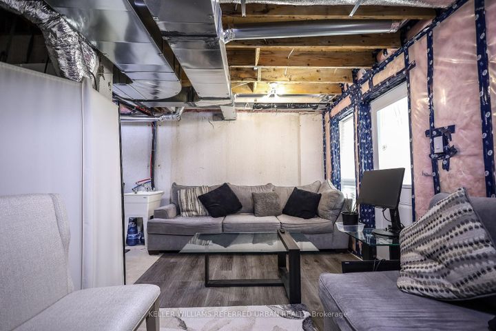 Photo 42 at 4 - 11 Plaisance Road, North Richvale, Richmond Hill