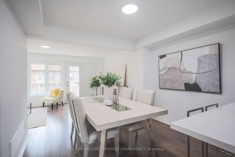 Photo 16 at 4 - 11 Plaisance Road, North Richvale, Richmond Hill