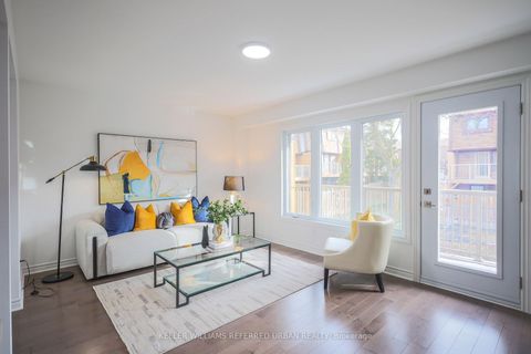 Photo 19 at 4 - 11 Plaisance Road, North Richvale, Richmond Hill