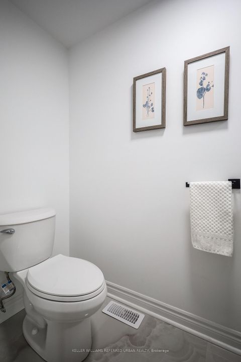 Photo 25 at 4 - 11 Plaisance Road, North Richvale, Richmond Hill