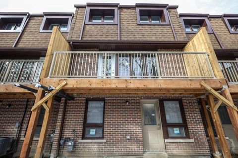 Photo 49 at 4 - 11 Plaisance Road, North Richvale, Richmond Hill