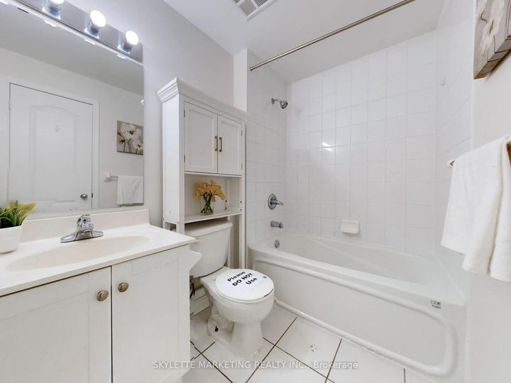 Photo 18 at GV216 - 8 Rean Drive, Bayview Village, Toronto