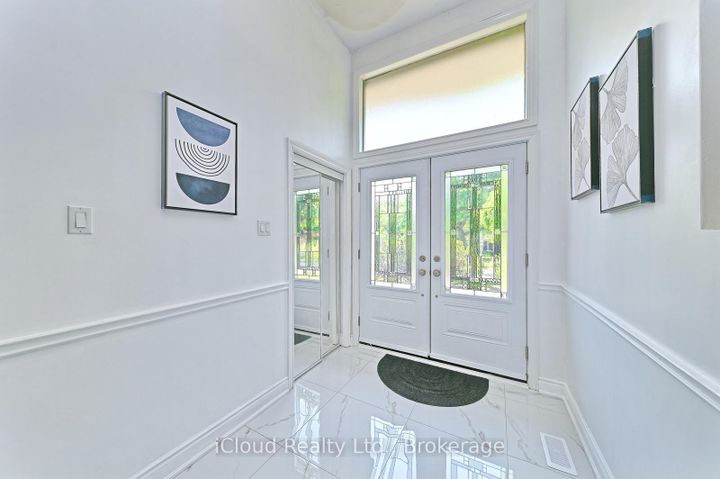 Photo 3 at 2101 Parkway Drive, Mountainside, Burlington