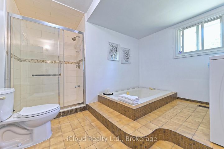 Photo 14 at 2101 Parkway Drive, Mountainside, Burlington