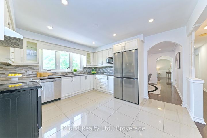 Photo 22 at 2101 Parkway Drive, Mountainside, Burlington