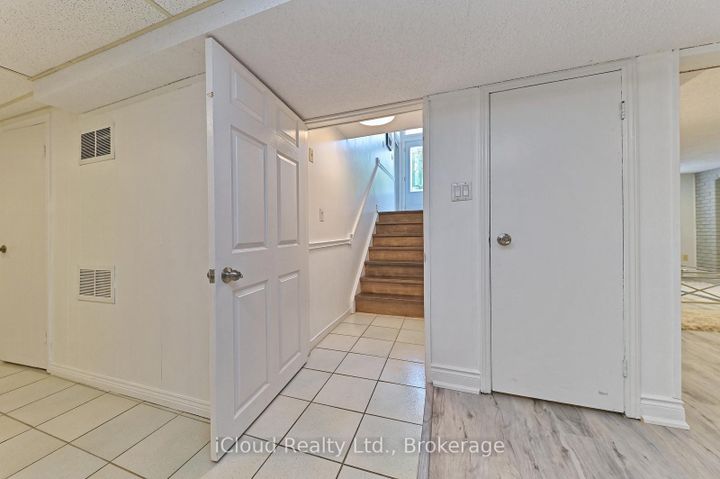 Photo 26 at 2101 Parkway Drive, Mountainside, Burlington
