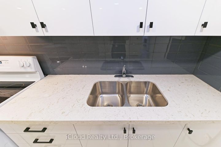 Photo 37 at 2101 Parkway Drive, Mountainside, Burlington