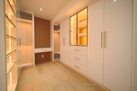 Photo 7 at 2970A Bayview Avenue, Willowdale East, Toronto