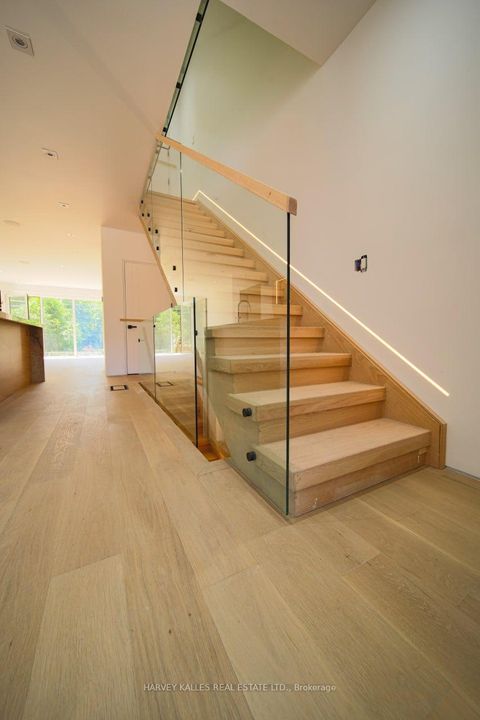 Photo 10 at 2970A Bayview Avenue, Willowdale East, Toronto