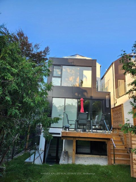 Photo 12 at 2970A Bayview Avenue, Willowdale East, Toronto