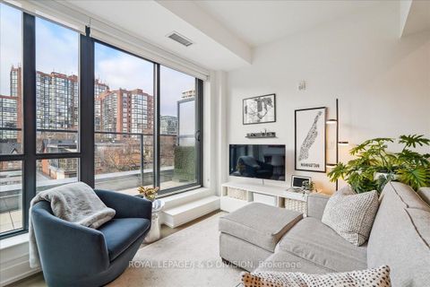 Photo 0 at 405 - 90 Niagara Street, Niagara, Toronto