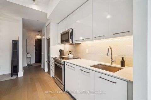 Photo 9 at 405 - 90 Niagara Street, Niagara, Toronto