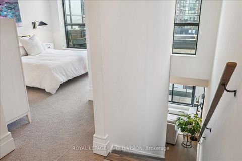 Photo 21 at 405 - 90 Niagara Street, Niagara, Toronto