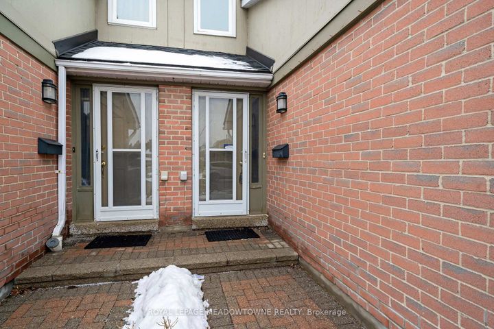 Photo 1 at 78 - 3079 Fifth Line W, Erin Mills, Mississauga