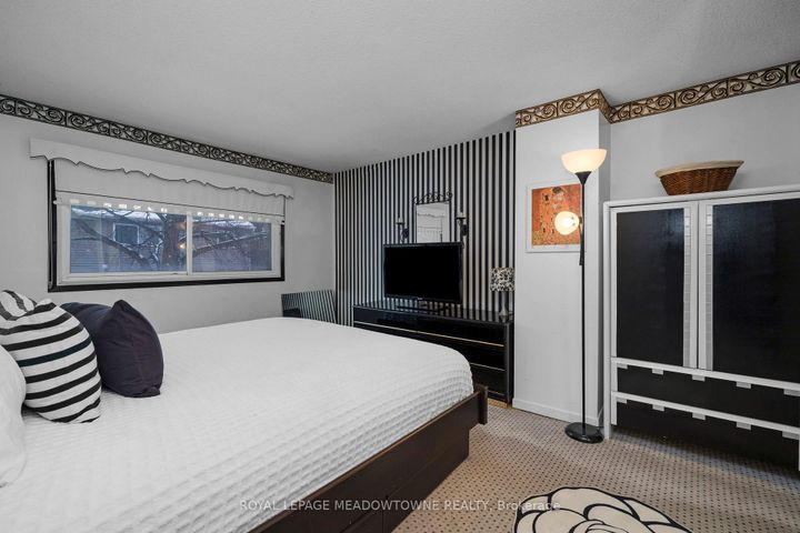 Photo 11 at 78 - 3079 Fifth Line W, Erin Mills, Mississauga