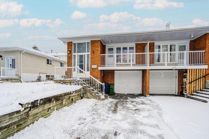 Photo 1 at 14 Castlebury Crescent, Steeles, Toronto