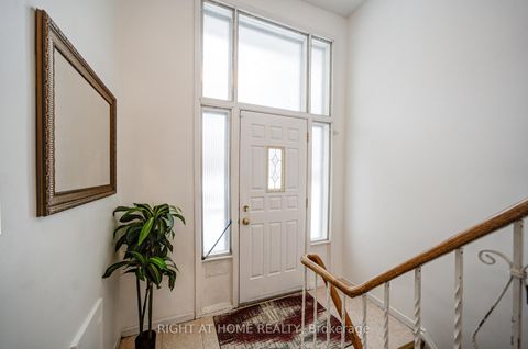 Photo 20 at 14 Castlebury Crescent, Steeles, Toronto
