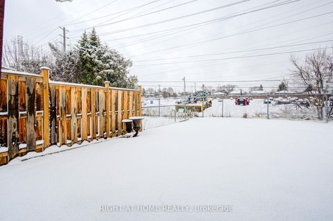 Photo 22 at 14 Castlebury Crescent, Steeles, Toronto