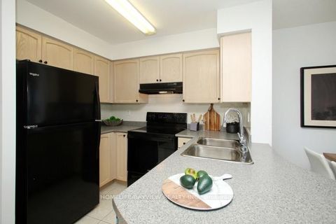 Photo 11 at PH12 - 23 Oneida Crescent, Langstaff, Richmond Hill