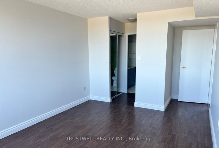 Photo 12 at 1707 - 10 Markbrook Lane, Jamestown, Toronto