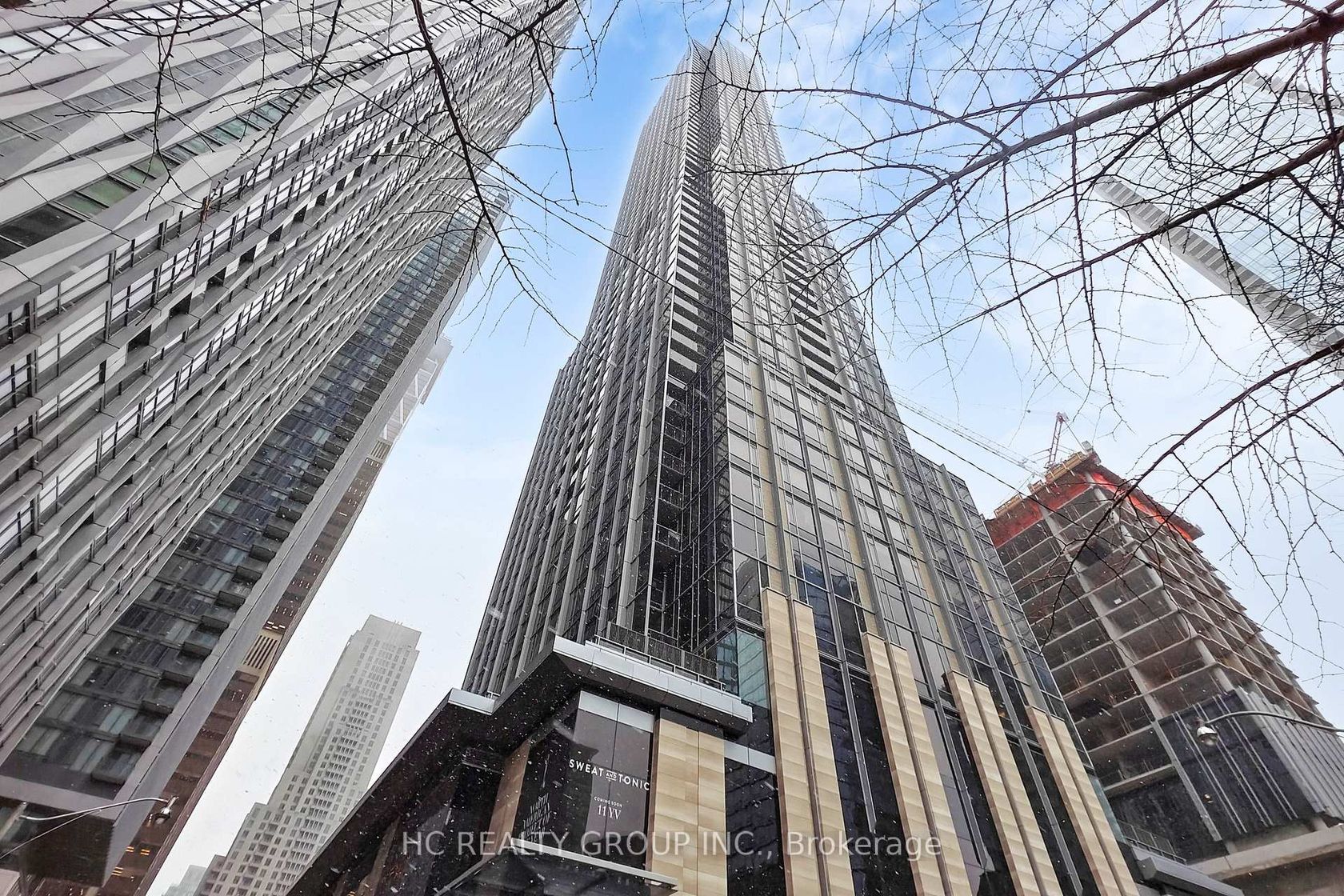 3902 - 11 Yorkville Avenue, Annex, Toronto by Loree Meneguzzi Real Estate 3902 - 11 Yorkville Avenue, Annex, Toronto