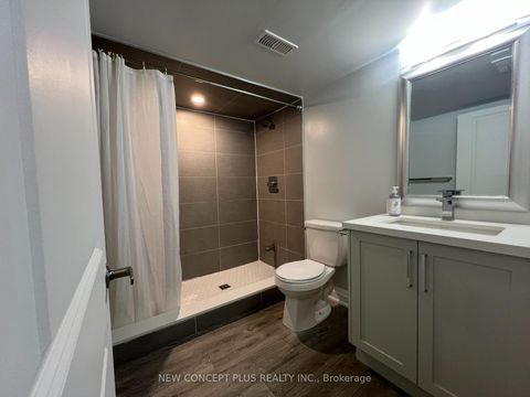 Photo 16 at 23 Lowther Avenue N, Oak Ridges, Richmond Hill