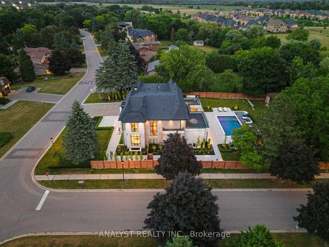 Photo 5 at 81 Ellis Avenue, Nobleton, King