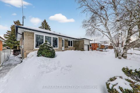 Photo 3 at 53 Sharbot Avenue, Woburn, Toronto