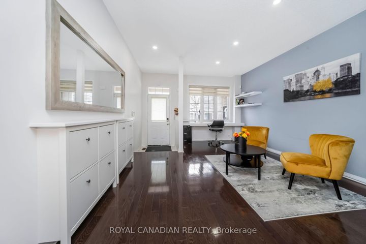 Photo 4 at 10 Yellowknife Road, Wellington, Brampton