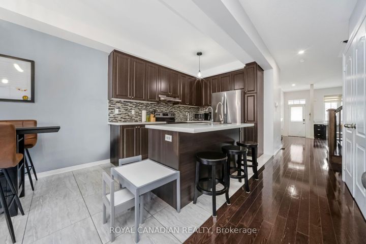 Photo 7 at 10 Yellowknife Road, Wellington, Brampton