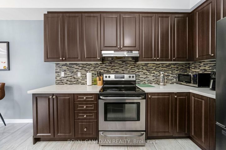 Photo 8 at 10 Yellowknife Road, Wellington, Brampton