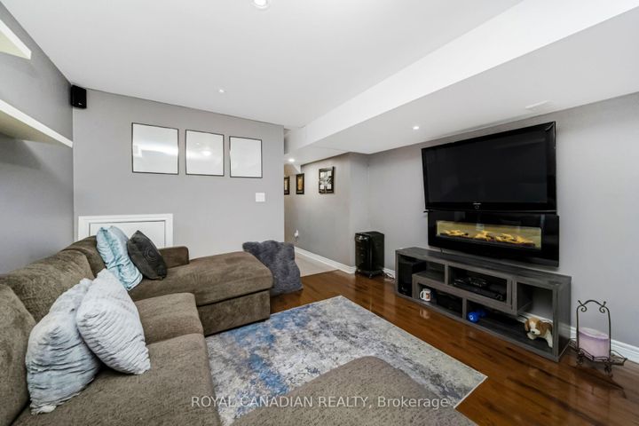 Photo 37 at 10 Yellowknife Road, Wellington, Brampton