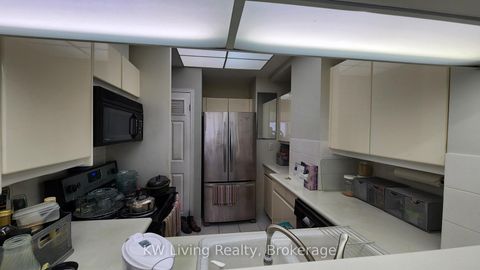 Photo 17 at PH-F - 7 Broadway Avenue, Mount Pleasant West, Toronto