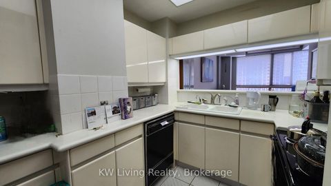 Photo 19 at PH-F - 7 Broadway Avenue, Mount Pleasant West, Toronto