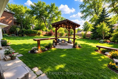 Photo 1 at 35 Clearview Heights, King City, King