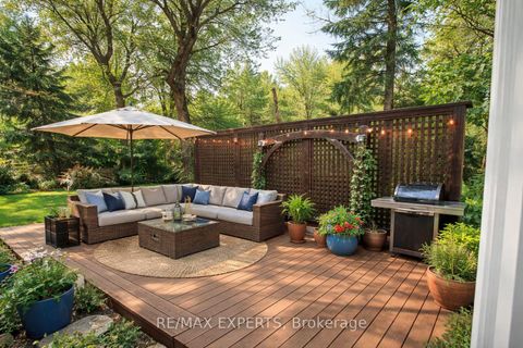 Photo 2 at 35 Clearview Heights, King City, King