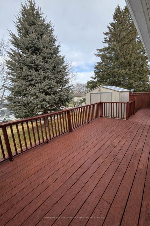 Photo 10 at 6 Pinehill Court, Stroud, Innisfil