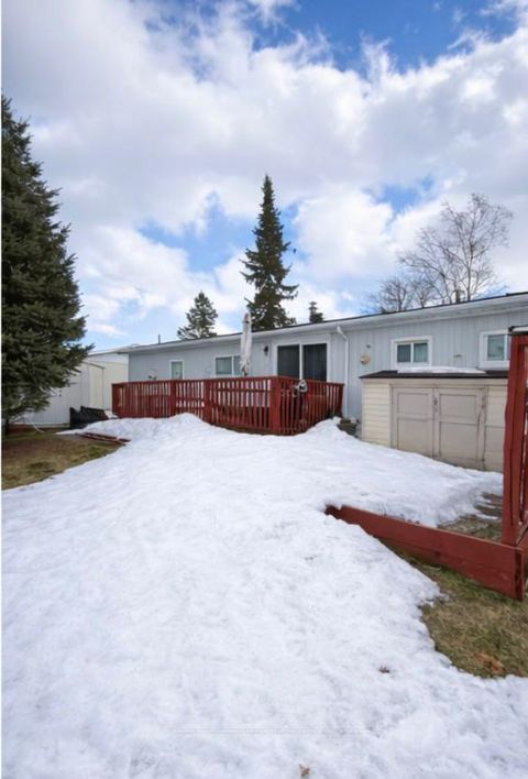 Photo 11 at 6 Pinehill Court, Stroud, Innisfil