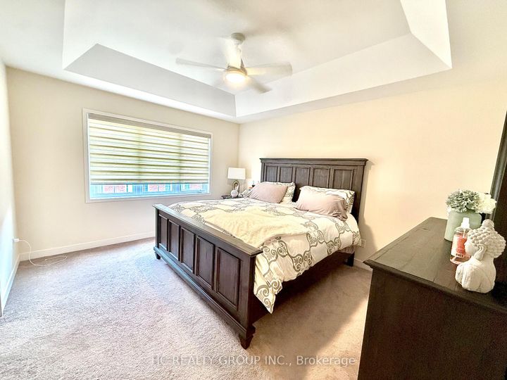 Photo 6 at 4 Sand Hill Mews, Patterson, Vaughan