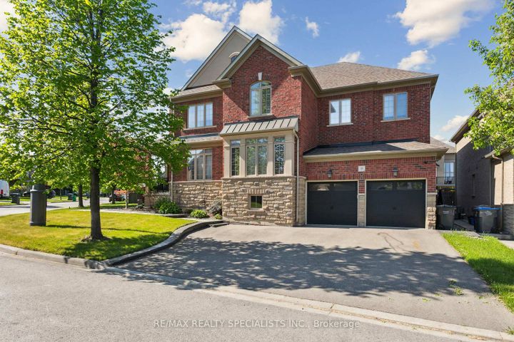 Photo 1 at 9 Flanders Road, Credit Valley, Brampton