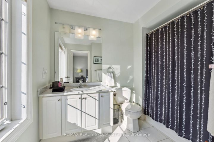 Photo 19 at 9 Flanders Road, Credit Valley, Brampton