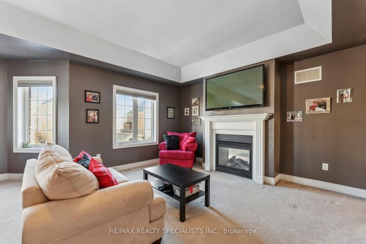 Photo 21 at 9 Flanders Road, Credit Valley, Brampton
