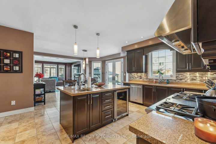 Photo 25 at 9 Flanders Road, Credit Valley, Brampton